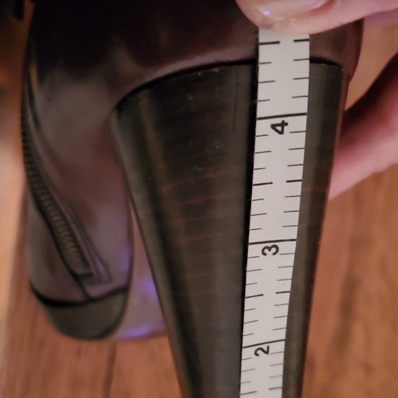 Boots - Picture 12 of 13